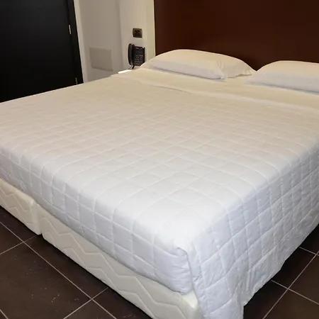 Testani 3* Frosinone